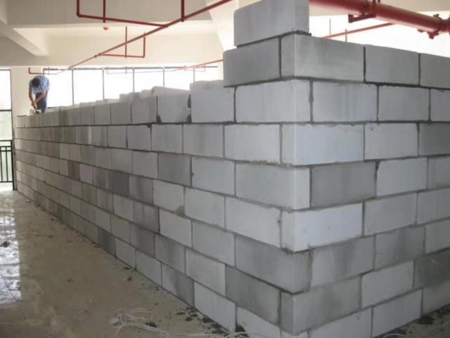 融安蒸压加气混凝土砌块承重墙静力和抗震性能的研究